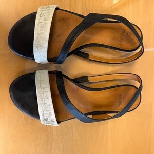 Coclico Fernet Sandals